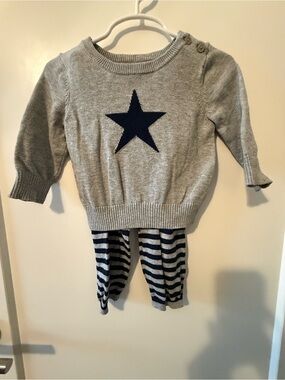 GAP Navy and Gray Striped Set